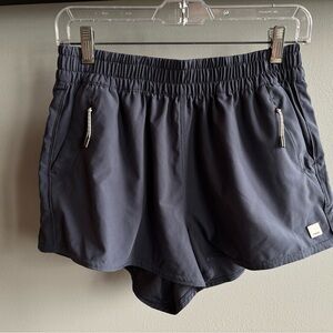 Vuori Dark Blue Dash Short